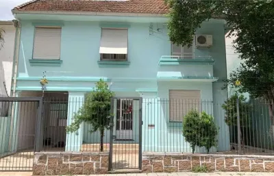 Casa com 3 quartos para alugar na rua xavier ferreira, 113, auxiliadora, porto alegre por r$ 10.000