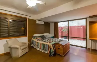 Apartamento com 3 quartos para alugar na rua sinimbú, 145, petrópolis, porto alegre por r$ 6.415