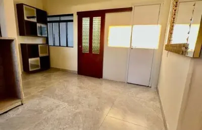 Apartamento com 2 quartos para alugar na rua barão de bagé, 392, vila jardim, porto alegre por r$ 1.900