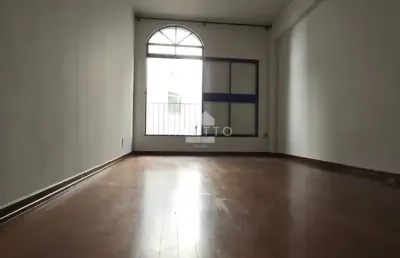 Apartamento 02 quartos suíte , elevador e garagem livre em juiz de fora