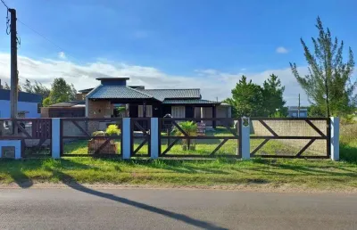 Casa 03 dorm à venda no bairro praia caravelle com 58 m² de área privativa - 1 vaga de garagem