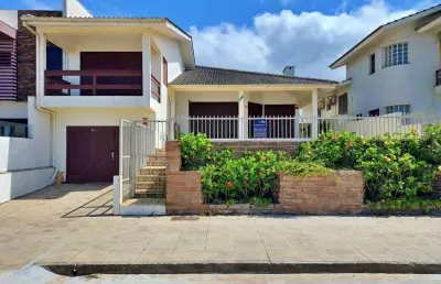 Casa 03 dorm à venda no bairro bella torres com 204 m² de área privativa - 2 vagas de garagem
