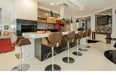 Casa de luxo com 5 quartos e terreno de 5024m2 - butiatuvinha