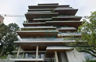 Apartamento de alto padrão com 4 quartos e 3 vagas no batel