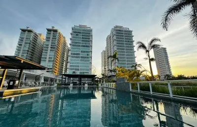 Apartamento com 3 quartos para alugar na Avenida Nereu Ramos, 4770, Itacolomi, Balneário Piçarras