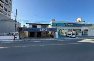 Imóvel com excelente potencial comercial no centro de navegantes/sc