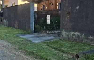 Casa com 2 quartos à venda na Maria Madalena Santos, 59, Armação, Penha