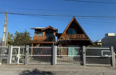 Casa com 4 quartos à venda na Rua Senador Antonio Carlos Konder Reis, Meia Praia, Navegantes