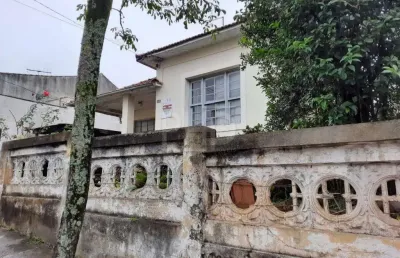 Terreno numa ótima localização, com a metragem de 14 de frente.
