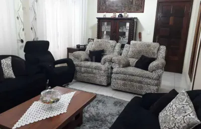 Sobrado com 03 quartos , sendo 1 suites- 3 vagas de garagens - santa terezinha