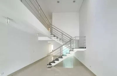 Sobrado com 3 quartos com 1 suíte e 4 vagas de garagem .nova petrópolis -s.b.c