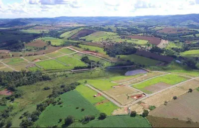 Terreno à venda no Arraial, Tuiuti 