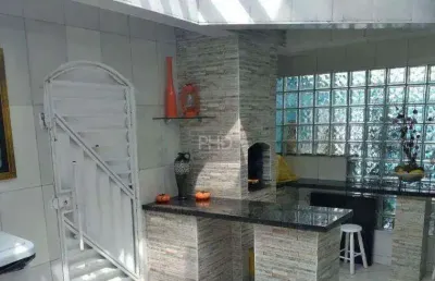 Sobrado com 3 quartos à venda, 325m² - santa terezinha