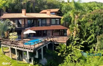 Uma das casas de praia mais privilegiadas de santa catarina!