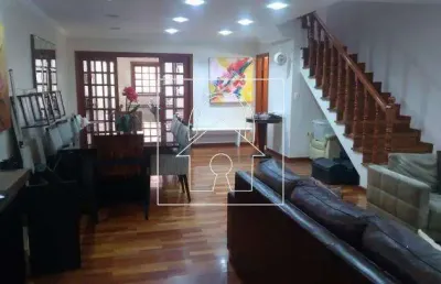 Casa com 3 quartos à venda na Avenida Miruna, Moema, São Paulo