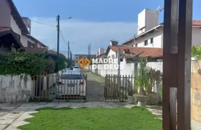 Casa em condomínio fechado com 3 quartos à venda na rua padre januário campos, 68, parque manibura, fortaleza por r$ 790.000