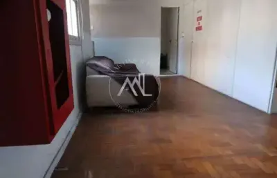 Sala comercial, extremamente espaçosa, no engenho novo
