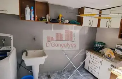 Casa sobrado em centro  rua sem saída do lado da padaria nobrega do lado  do shopping praça da moça com 2 dorm 1 suite 3 banh 2 vagas  700.0000