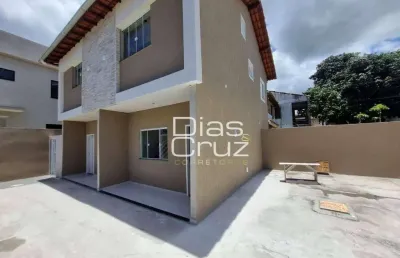 Duplex em condomínio no ouro verde com 2 quartos, rio das ostras