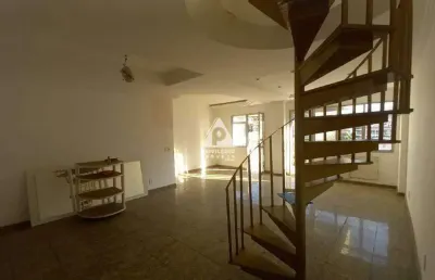 Apartamento duplex , salão, 2 quartos, área gourmet, dependências completas, vaga, tijuca.