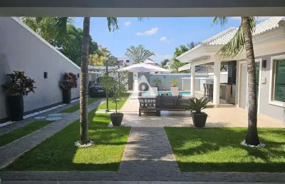 Espetacular residência em condomínio fechado c/ 5 suítes, piscina privativa e área gourmet | localização privilegiada