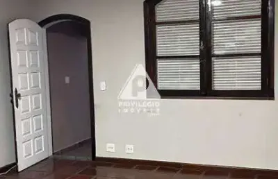 Casa com 2 quartos à venda na Rua Vassouras, --, Parque Anchieta, Rio de Janeiro