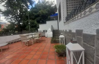 Villa isabel casa tipo apartamento em com quintal e garagem