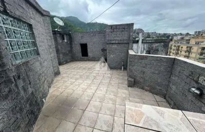 Apartamento de 2 quartos, amplo, claro e arejado no rio comprido