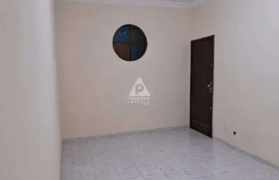 Apartamento a venda, 2 quartos, bem localizado no rio comprido