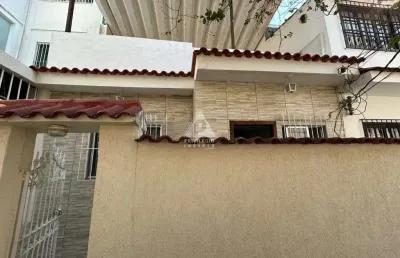 Casa de vila à venda de 2 quartos, reformada no coração do grajaú. entrar e morar.