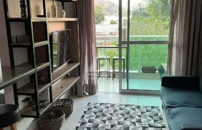 Apartamendo 2 quartos mobilhado com suíte e reformado próximo ao metrô