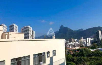 Apartamento de 2 quartos, em excelente condominio, coladinho ao shopping rio sul