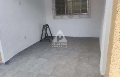 Casa duplex frente de rua a venda , 2 quartos , vaga , andarai