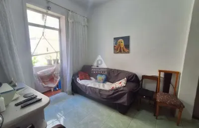 Aparamento de 2 quartos , sacada, 86 metros do metro aonso , tijuca