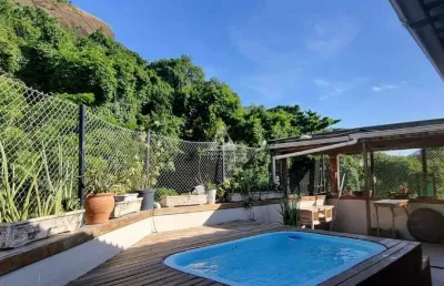 Apartamento 2 quartos sendo 1 suite com terraço privativo e piscina.