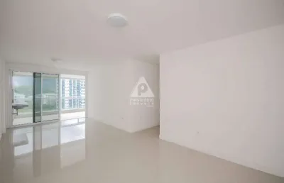 Apartamento 3 quartos com suíte, varanda e vaga, mais uma incrível área de lazer no ilha pura