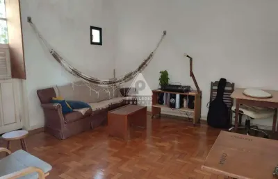 Apartamento a venda na saúde com 2 quartos e varanda