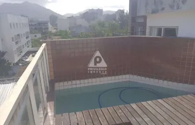 Cobertura 2 quartos - 01 suíte - 01 vaga - piscina - recreio dos bandeirantes