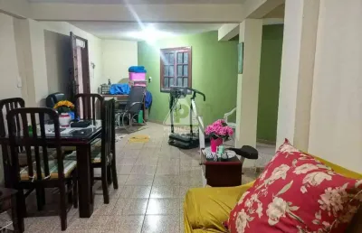 Condomínio fechado com cancelas, sala,3 quartos , 3 vaga de garagem