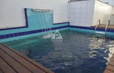 Cobertura duplex em rua transversal com 2 vagas em copacabana