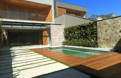 Luxuosa casa triplex contemporânea nocondomínio rio mar - 4 suítes, piscina, sauna, varanda goumert , na barra da tijuca