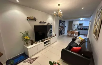 Apartamento sala quarto com sacada colado no metrô.