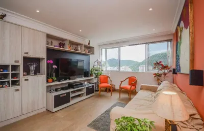 Humaitá! magnífico apartamento, com vaga na escritura, composto de salão com 2 ambientes, original 3 quartos.