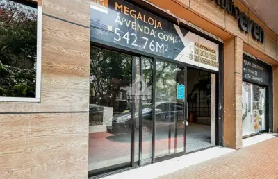 Loja , primeira locação , frente de rua , com jirau e estacionamento, condomínio de alto padrão, a vendas em botafogo