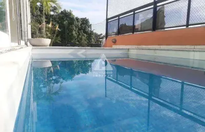 Cobertura duplex, com 3 quartos, piscina e 2 vagas de garagem, na barra da tijuca