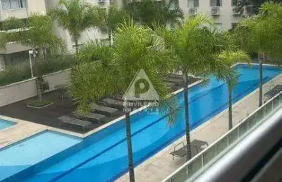 Apartamento de 2 quartos no condomínio luar do pontal com 1 suíte e 1 vaga