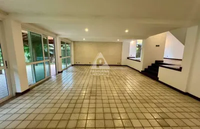 Casa à venda com 4 quartos, 2 suítes 434m² condomínio villa verde - barra da tijuca, rio de janeiro/rj