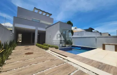 Casa triplex com piscina no condomínio parc des palmiers – recreio dos bandeirantes/rj
