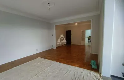 Ao lado da praça saens peña: amplo 3 quartos com vaga na tijuca