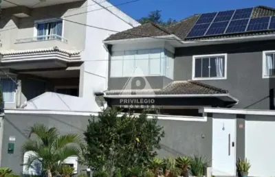Excelente casa duplex no pechincha à venda – 162m² 4 quartos | piscina | energia solar